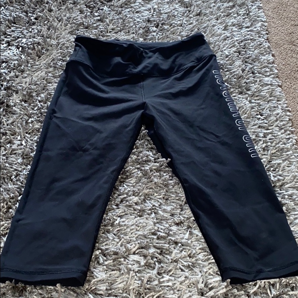 Victorious secret sport cropped leggings